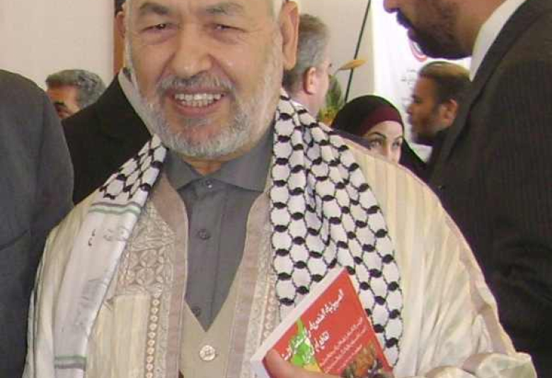 
<span>وفد العالمي للوسطية في ضيافة الشيخ الغنوشي</span>

