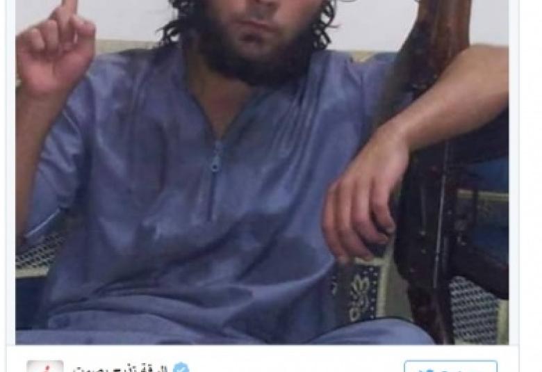 
<span>غسلت عقولكم وقست قلوبكم لتقتلوا ذويكم..كشف القناع عن الإرهابي الذي قتل أمه دفاعاً عن "داعش"</span>
