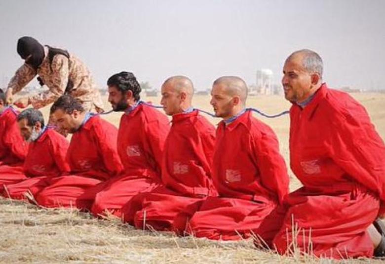 
<span>ولظلمهم وكفرهم تعداد...في أسبوعين.. داعش يعدم 2000 شخص بالموصل</span>
