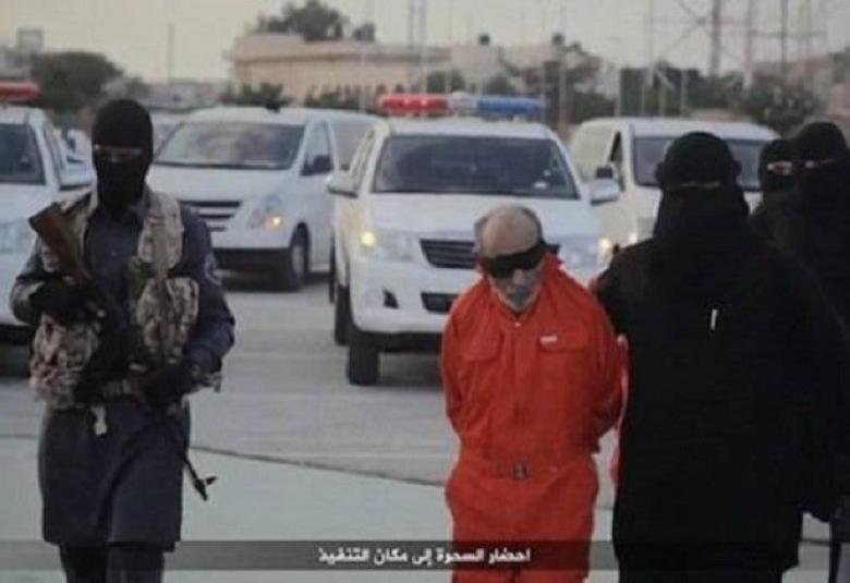 
<span>وقد طال حبل ضلالكم .."داعش" يضيف تهمة جديدة لإعدام الناس</span>
