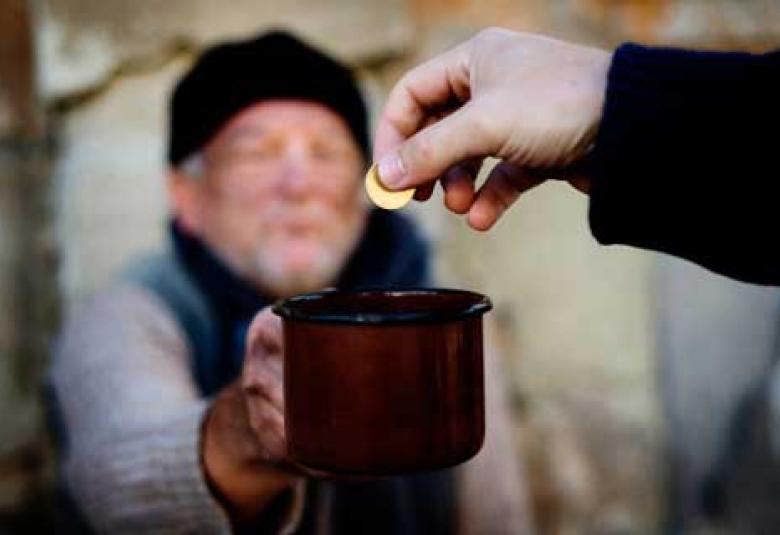 
<span>تذكير المسلمين بحقوق الفقراء والأرامل والمساكين</span>
