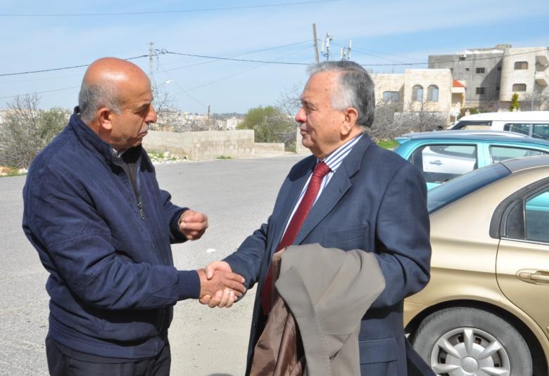 
<span>وسطية السلط تطلق مبادرة ضع بصمتك بالاكتفاء بالمصافحة.........!!!</span>

