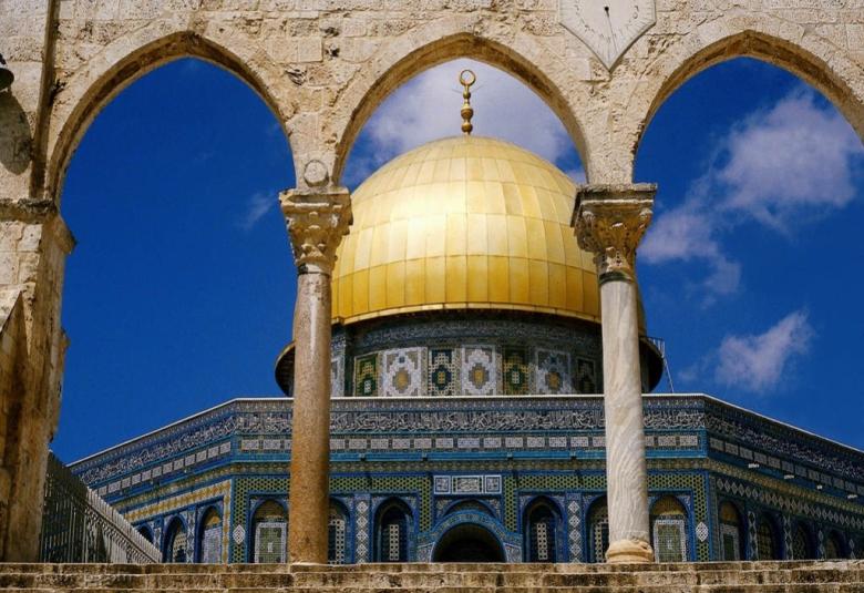 
<span>إندونيسيا: تظاهرات لنصرة المسجد الأقصى</span>
