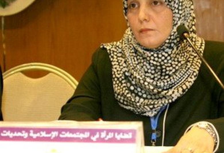 
<span> الدكتورة رقية طه جابر العلواني</span>
